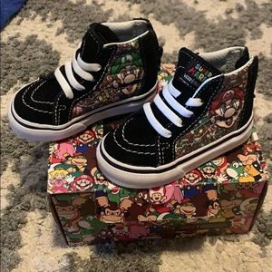 NEWw/box toddler VANS super Mario s4shoes/hightop
